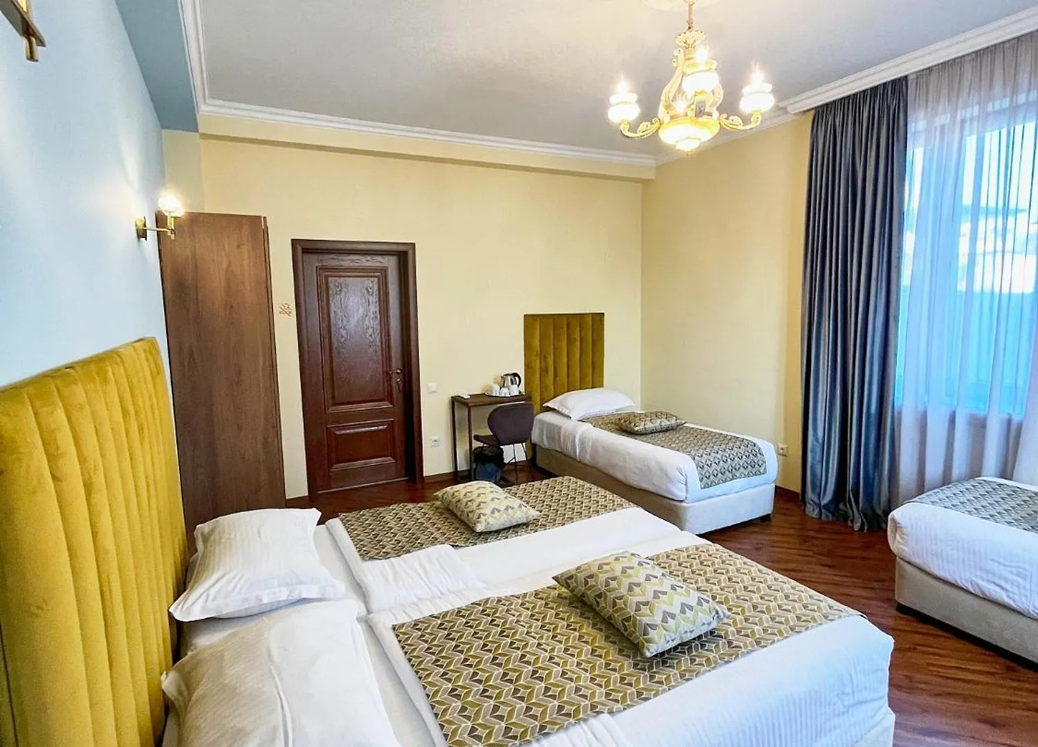 Phazisi Hotel Tbilisi