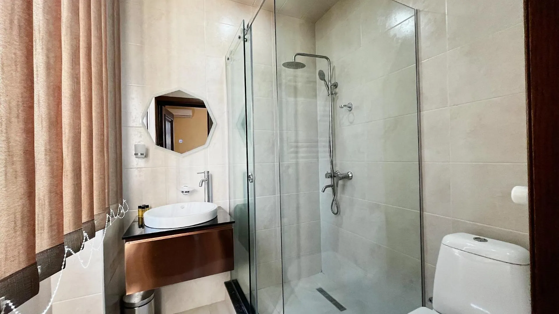 Phazisi Hotel Tbilisi